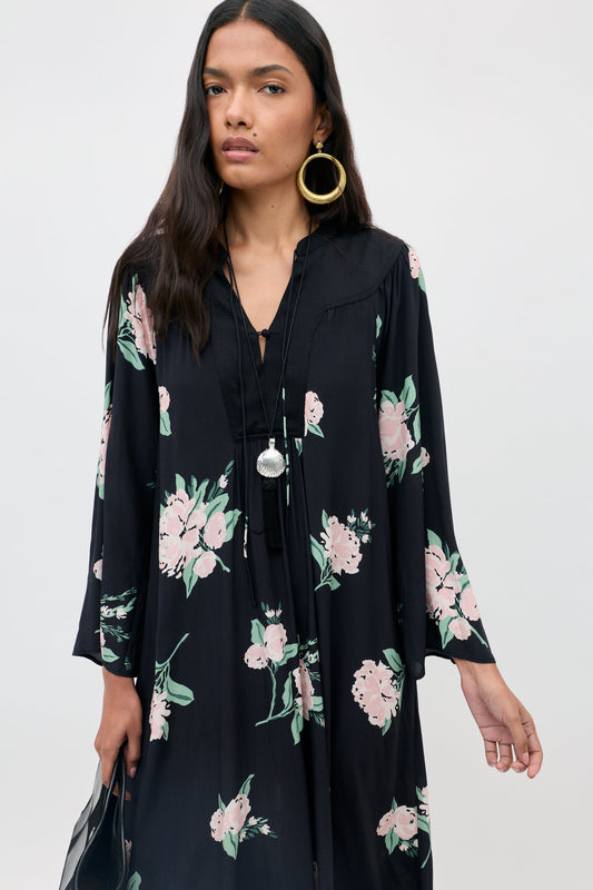 Lucilla - Peonies Scatter Black