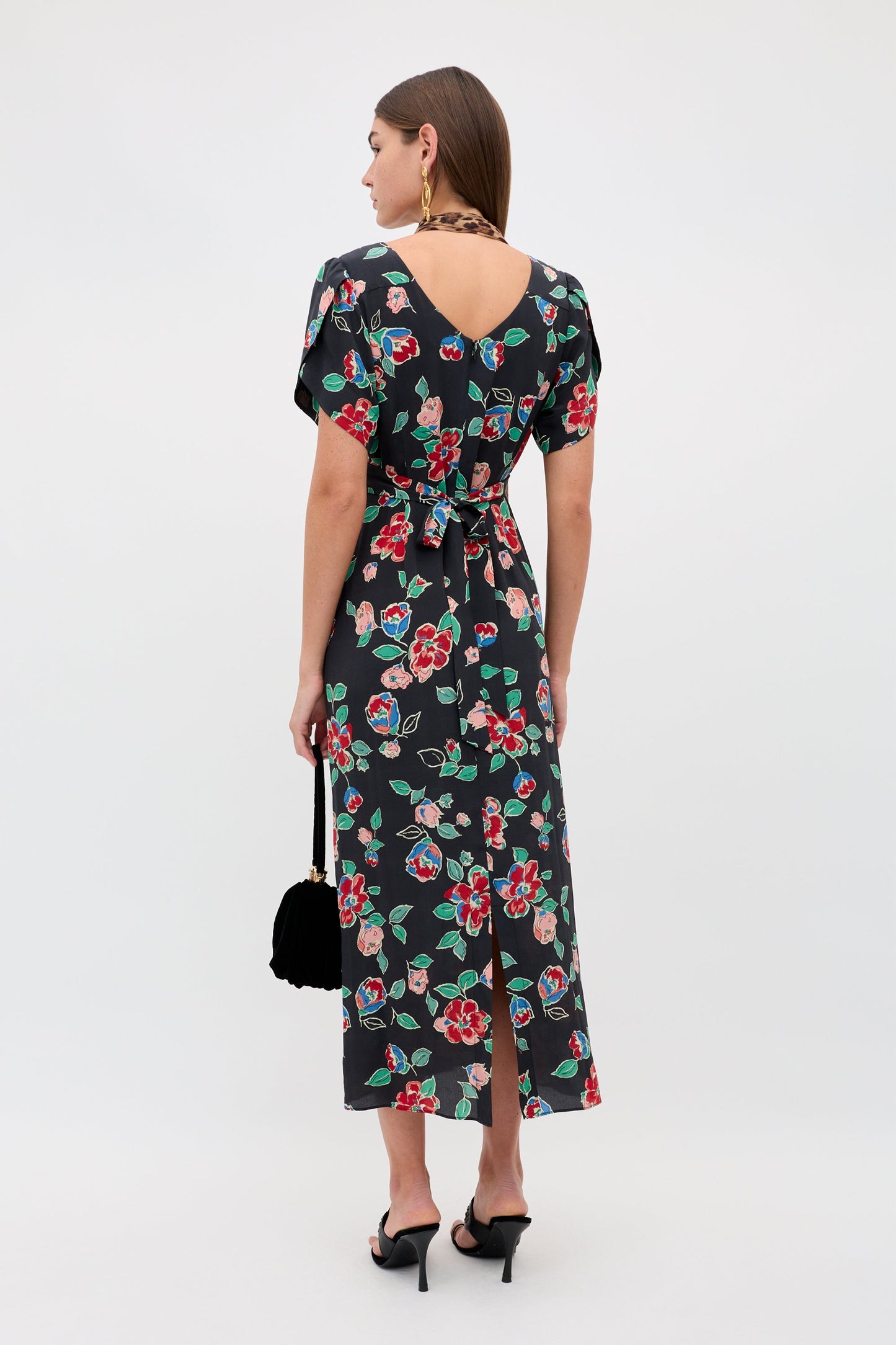 Riella - Kimmie Floral Charcoal