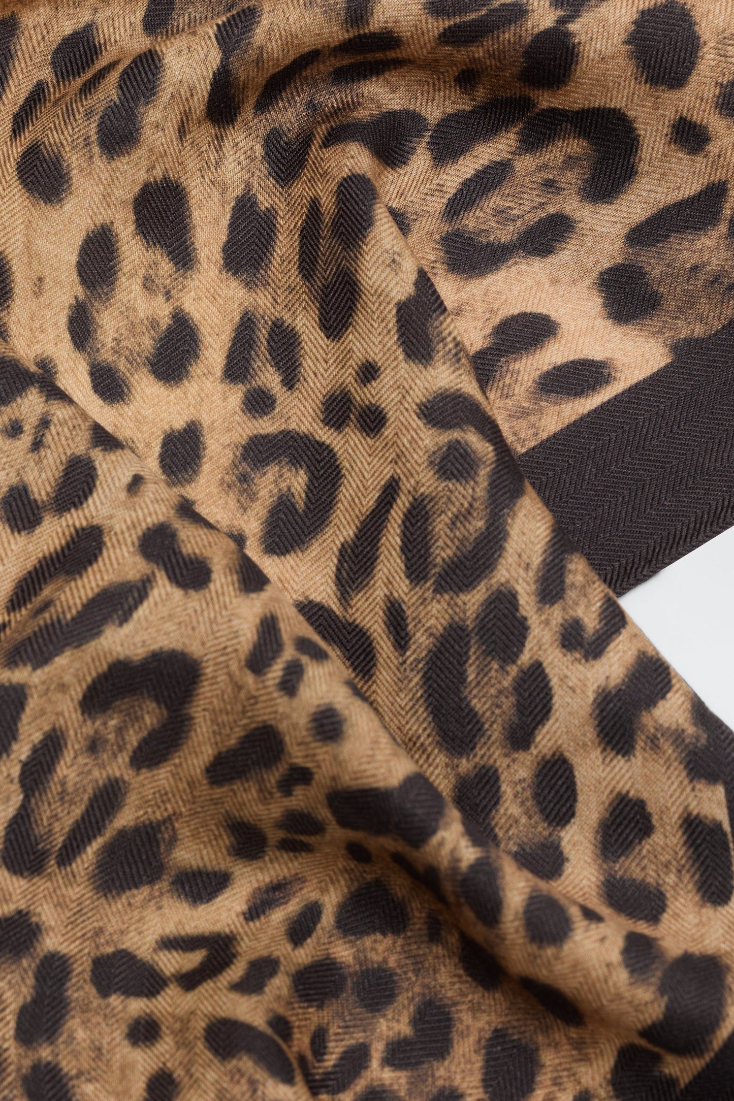 Elianna  -  Mila Leopard Brown