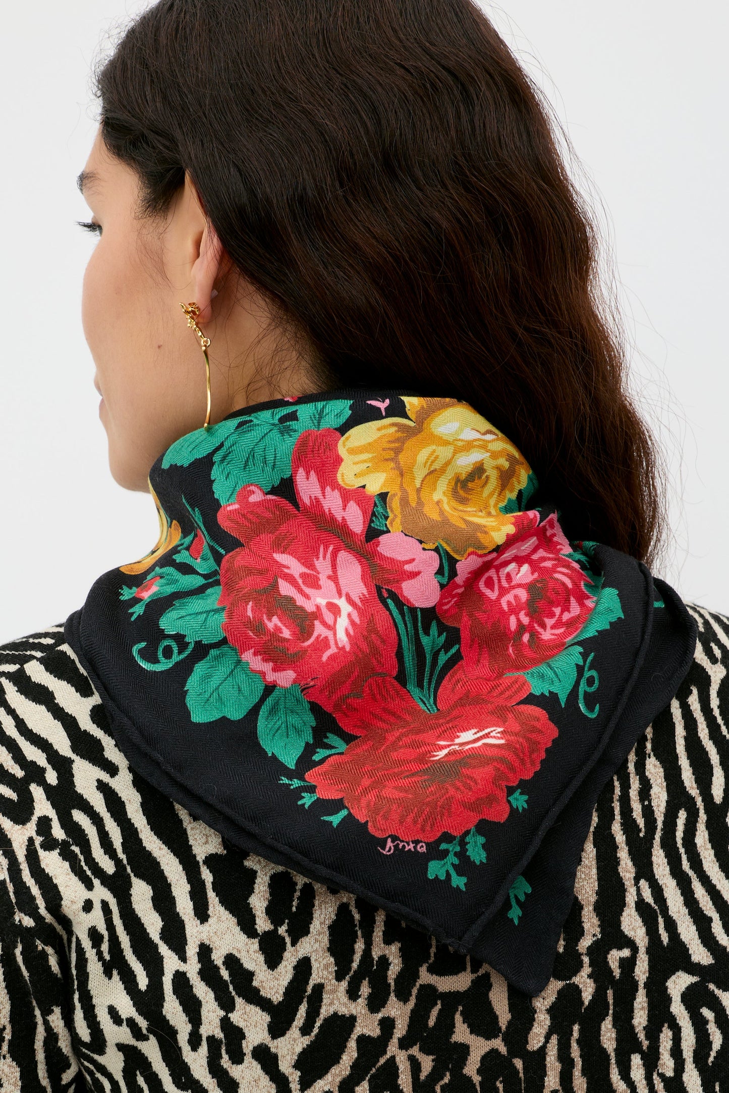 Elianna  -  Rosette Black