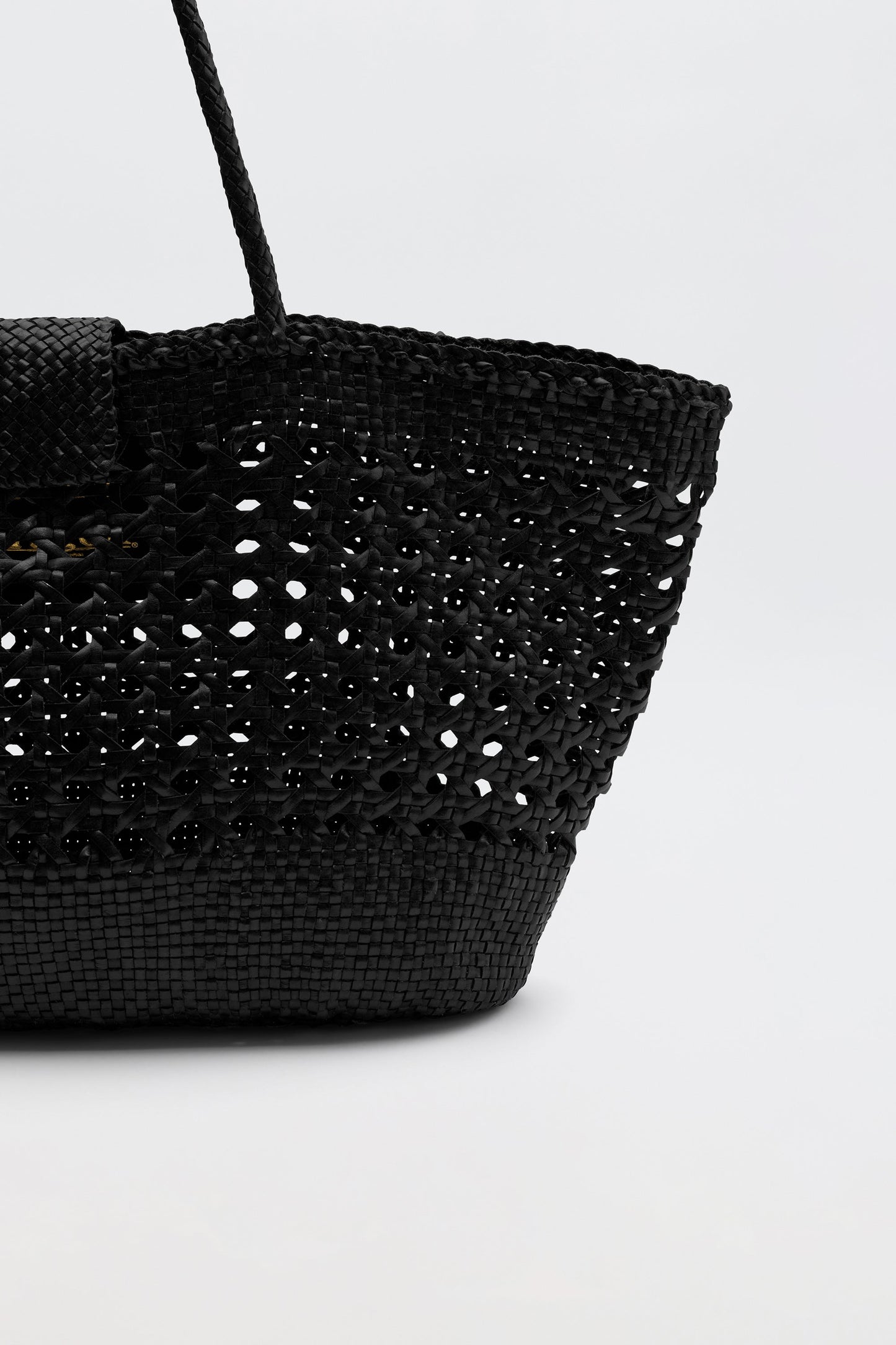 Lucine - Black