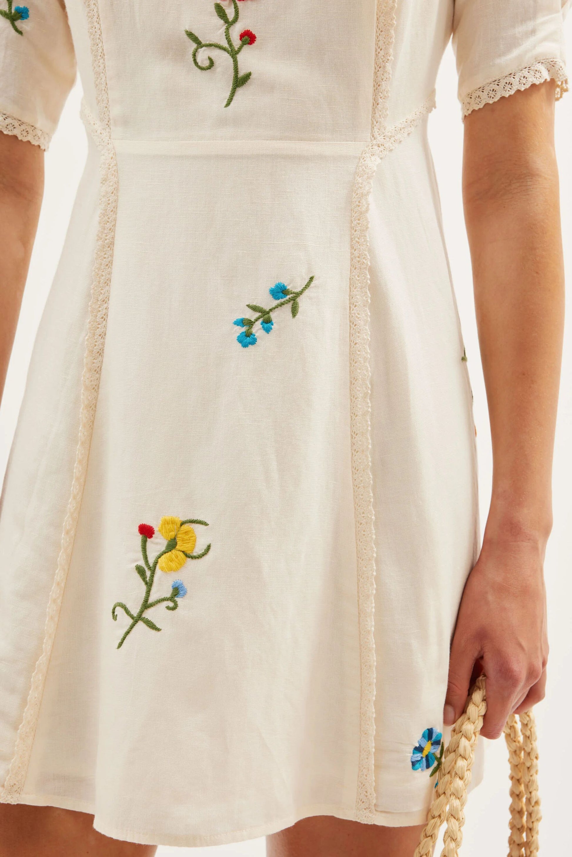 Marne  -  Ombre Floral Embroidery Cream