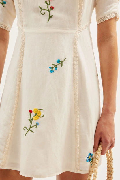 Marne  -  Ombre Floral Embroidery Cream