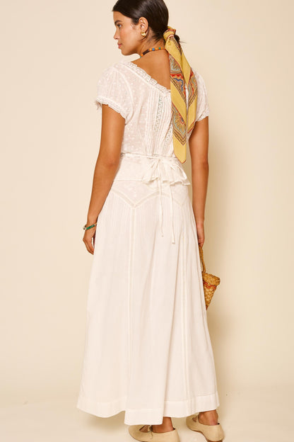 Vienne  -  Pansy Embroidery Ivory
