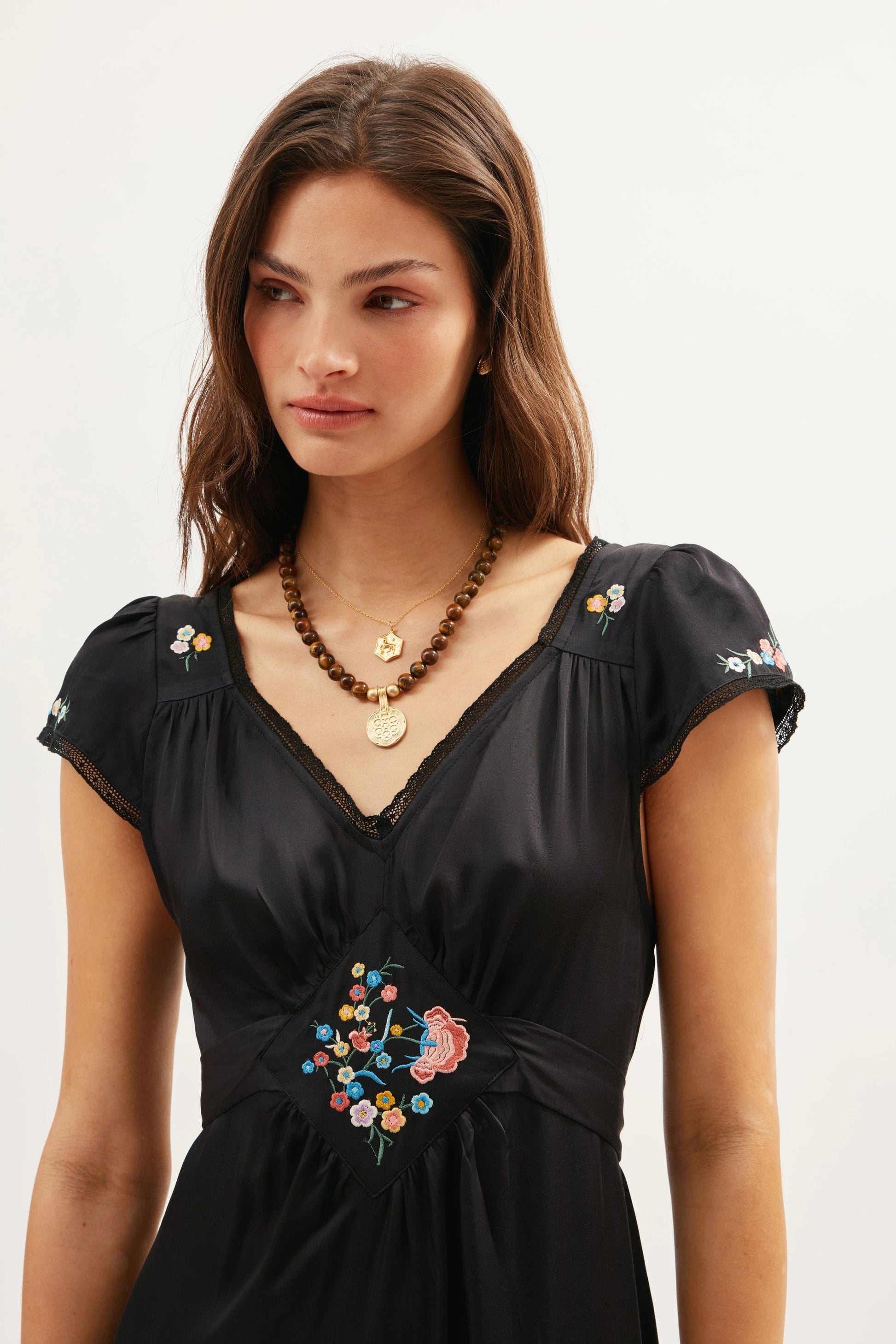 Carey  -  Orchard Embroidery Black