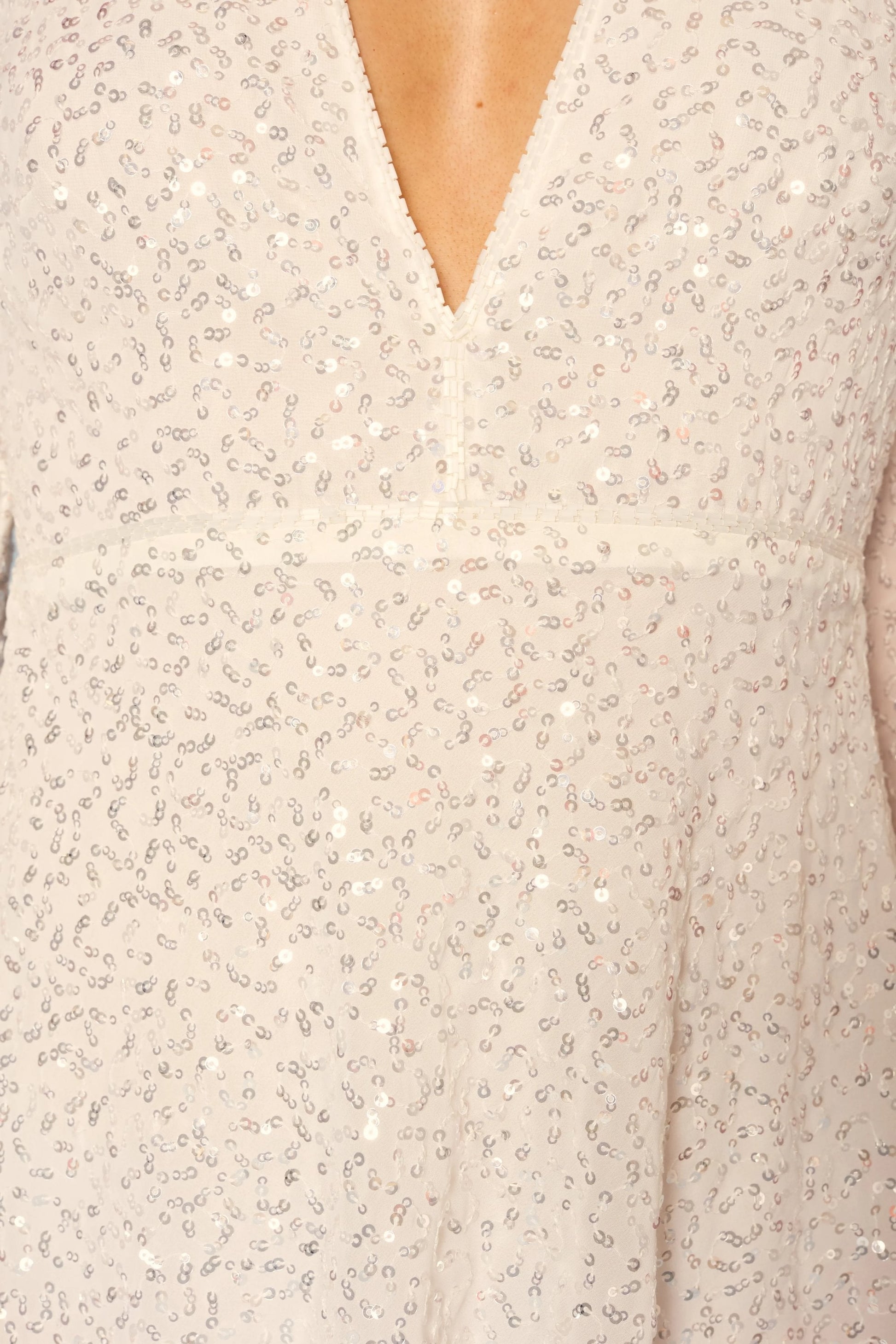 Sira - Squiggle Embellishment Ivory